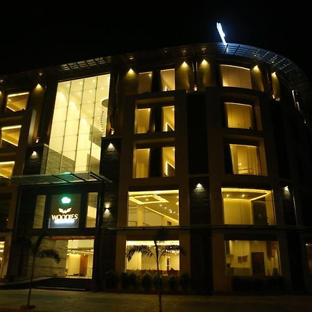 Woodies Bleisure Hotel Кожикод Екстериор снимка