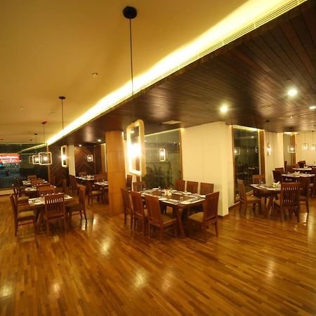 Woodies Bleisure Hotel Кожикод Екстериор снимка