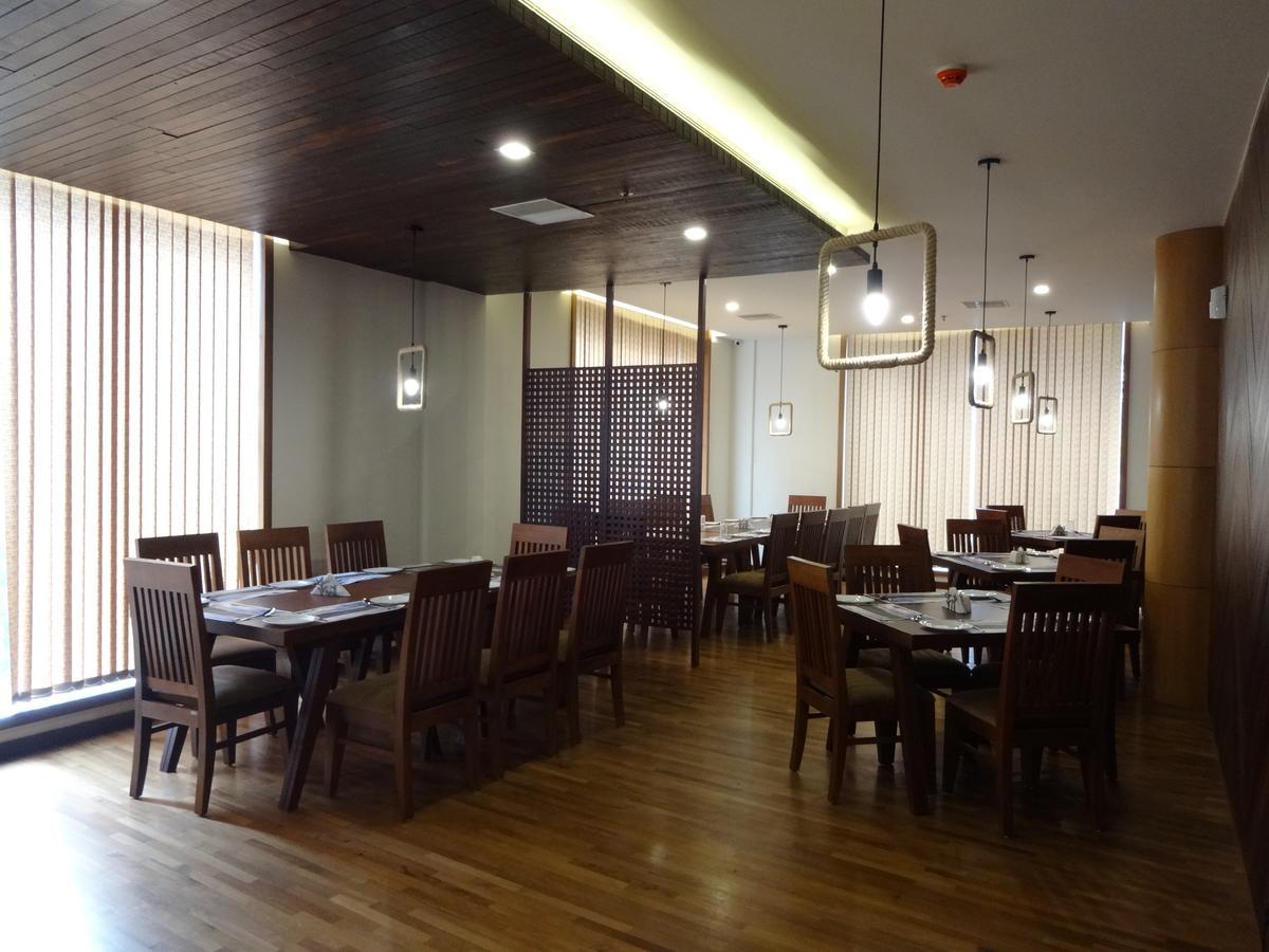 Woodies Bleisure Hotel Кожикод Екстериор снимка
