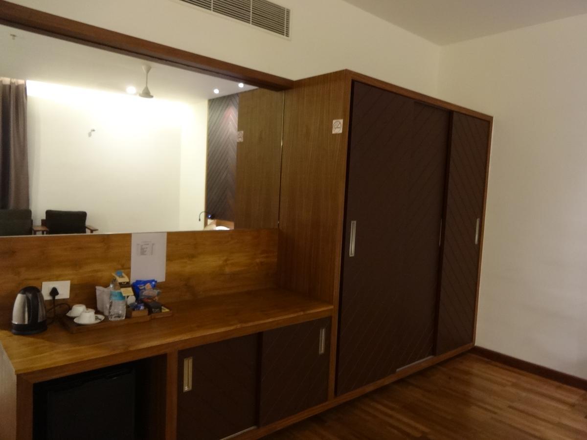 Woodies Bleisure Hotel Кожикод Екстериор снимка