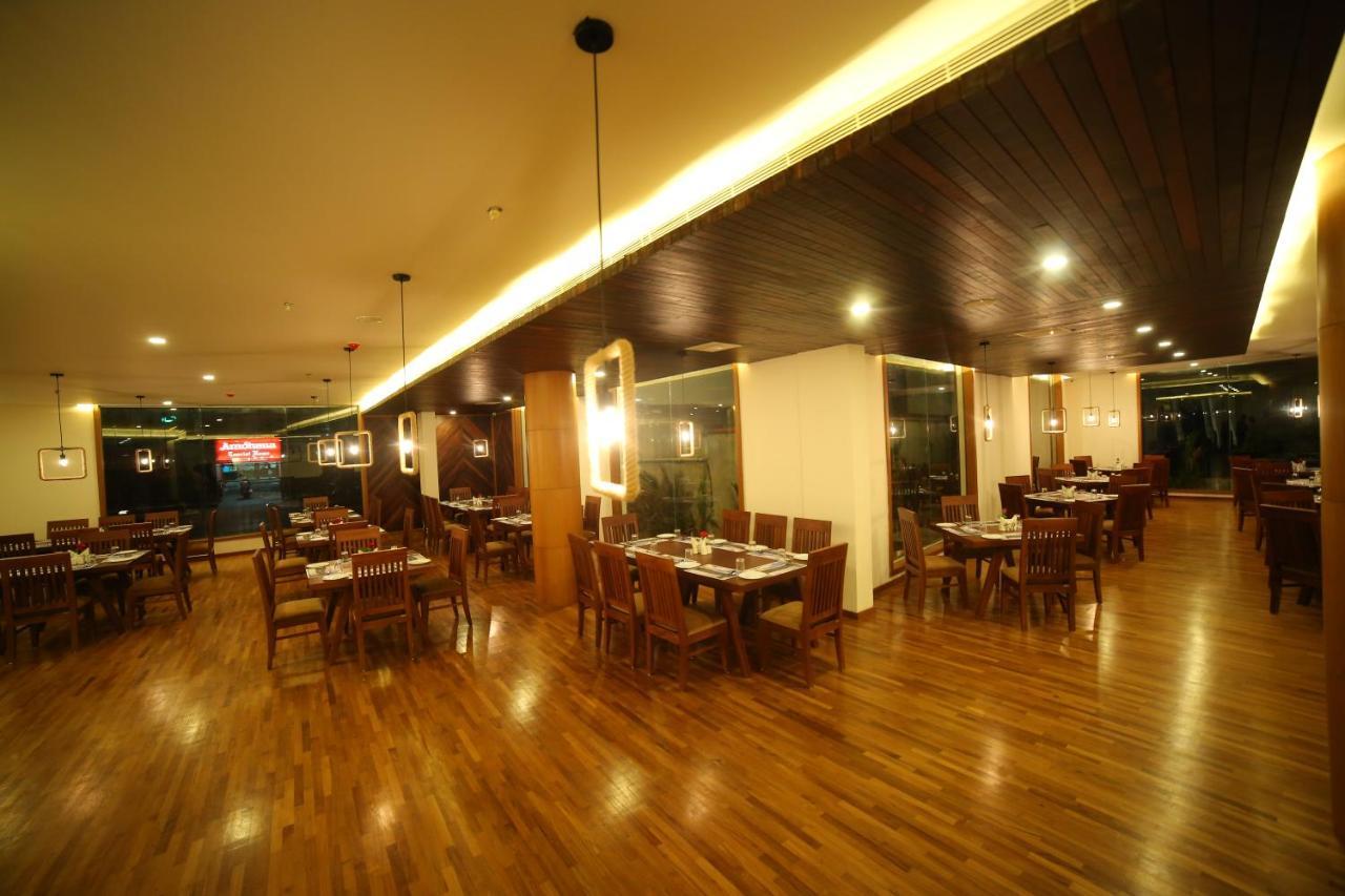 Woodies Bleisure Hotel Кожикод Екстериор снимка